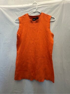 Mossimo Junior’s Sleeveless Ribbed Tank Top in Bright Orange Sz XL NWNT